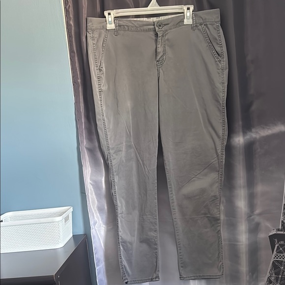 Sonoma Goods For Life Pants - Woman’s Gray Capris